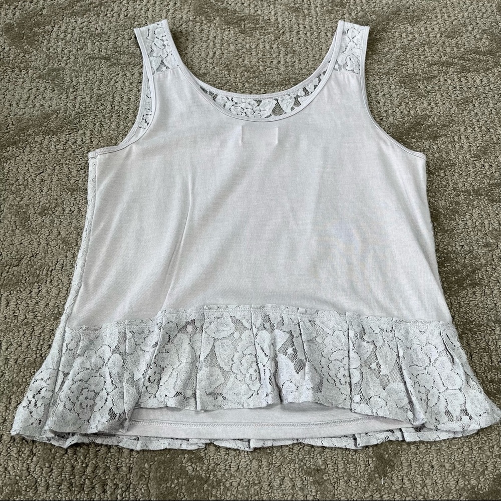 NWOT Women's Gilly Hicks Floral Lace Embellished Tank Top size Small - Picture 6 of 8